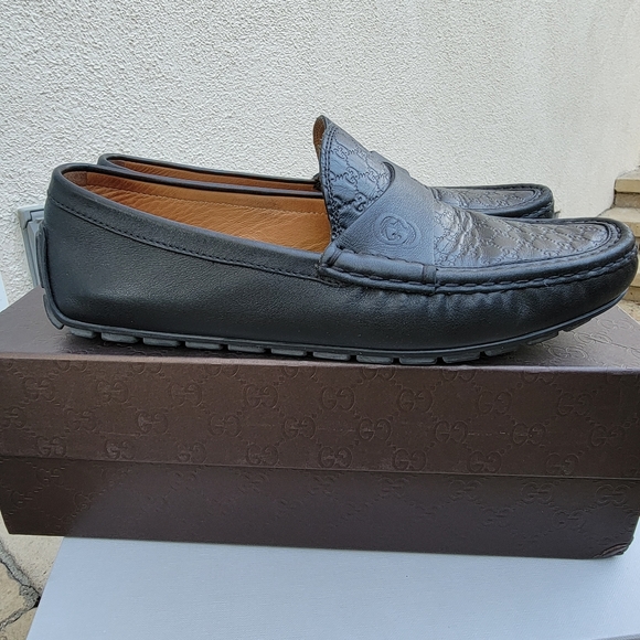 Gucci Shoes - Gucci driving mocs black size 38